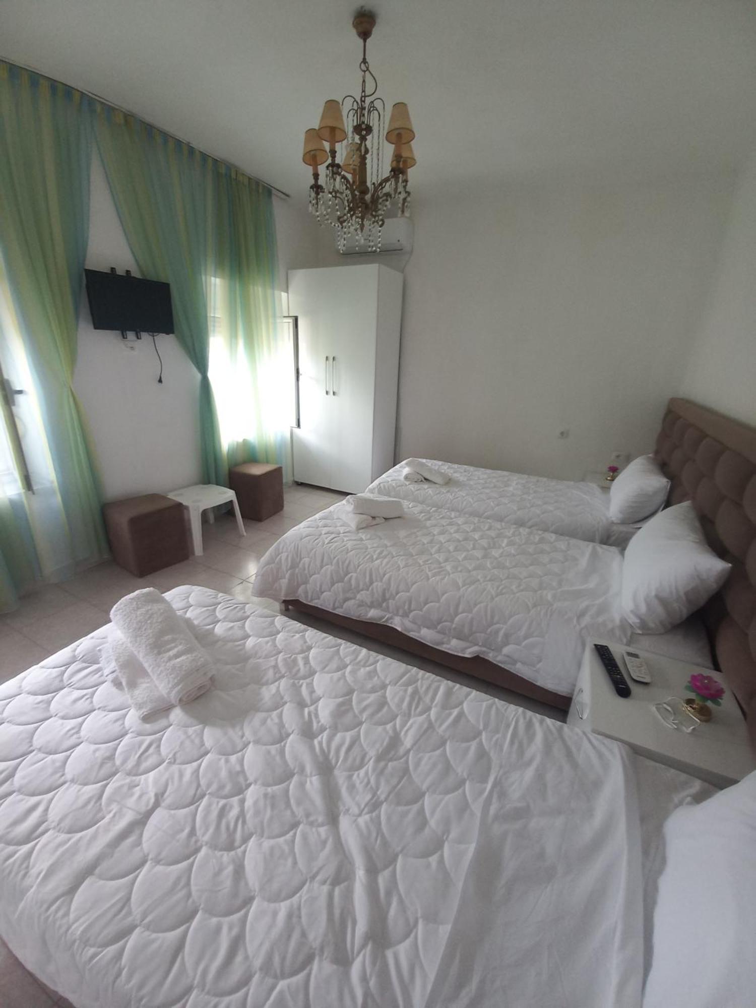 Aleko Guest House Gjirokastër Екстериор снимка