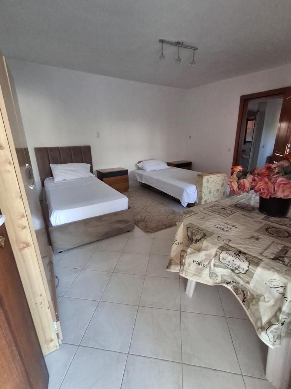 Aleko Guest House Gjirokastër Екстериор снимка