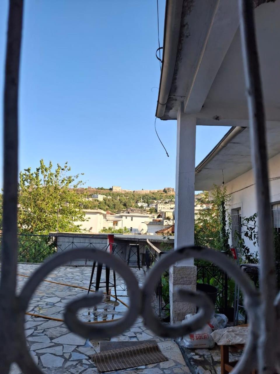 Aleko Guest House Gjirokastër Екстериор снимка