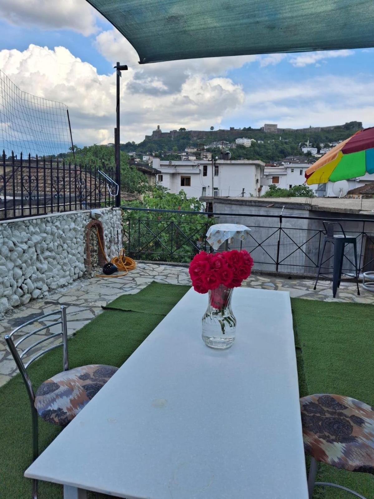 Aleko Guest House Gjirokastër Екстериор снимка
